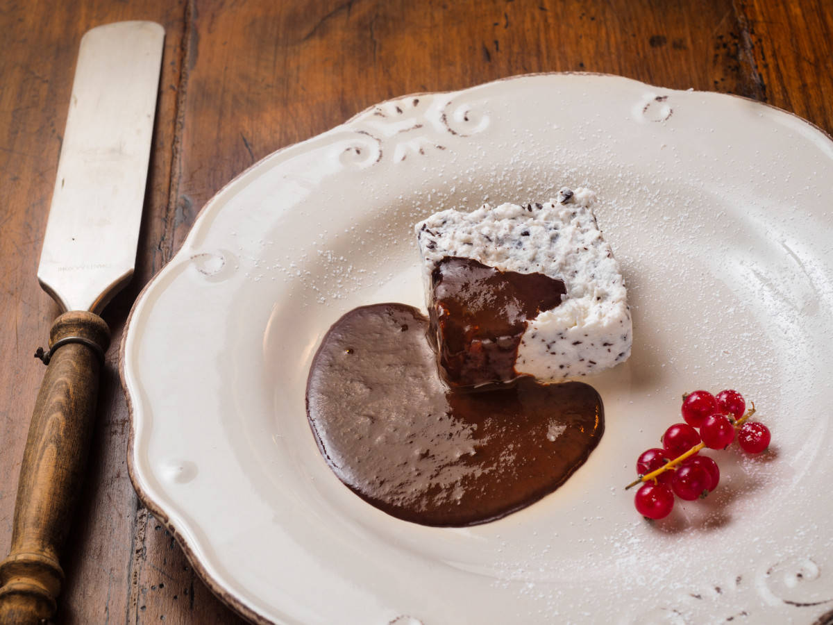 Il Moderno - Sformatino di ricotta al cocco e cioccolato